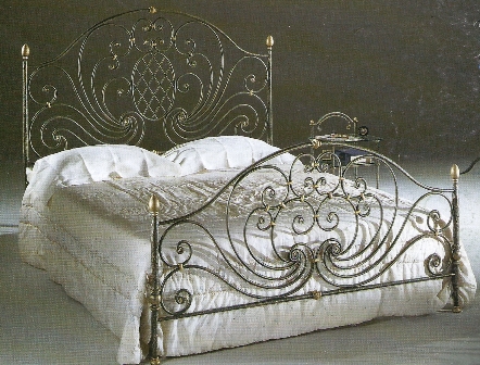 Кованые кровати методом горячей ковки